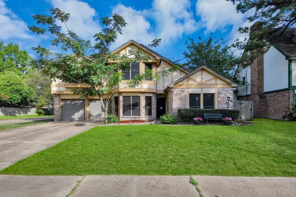 10214 WAVING FIELDS DR