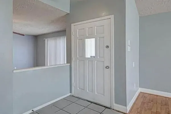 3610 VINEYARD DR