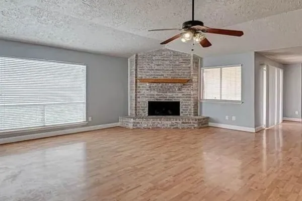 3610 VINEYARD DR