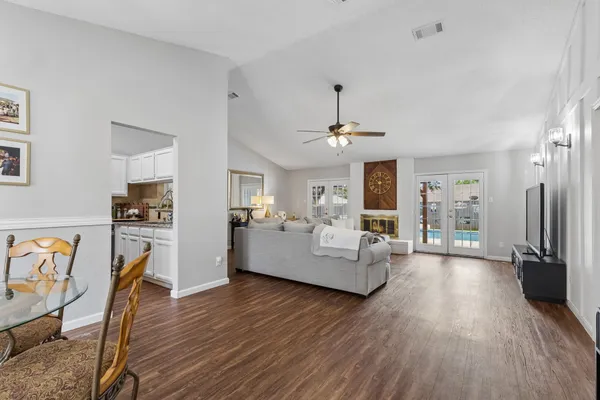 6512 HIGHVIEW TER