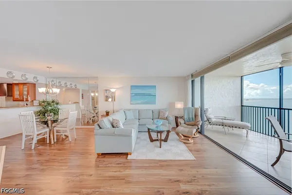 17080 HARBOUR POINT DR 916