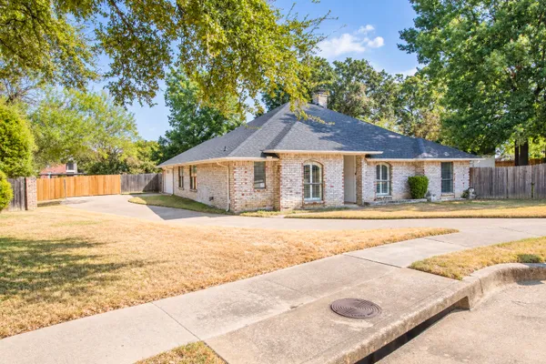 301 MORRISON CT