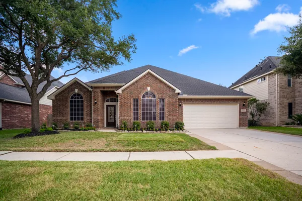 19322 COUNTRY VILLAGE DR