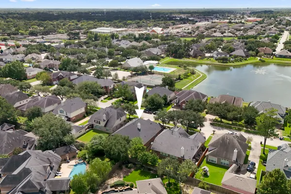 19322 COUNTRY VILLAGE DR