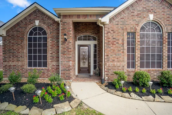 19322 COUNTRY VILLAGE DR