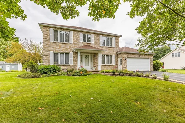 115 QUEENSLAND DR