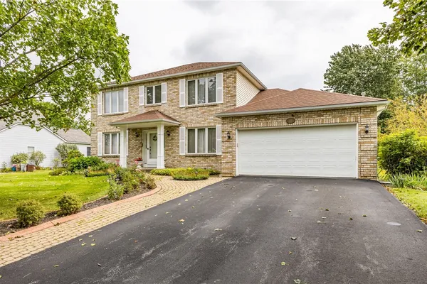 115 QUEENSLAND DR