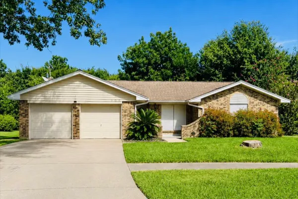 306 LANTANA DR