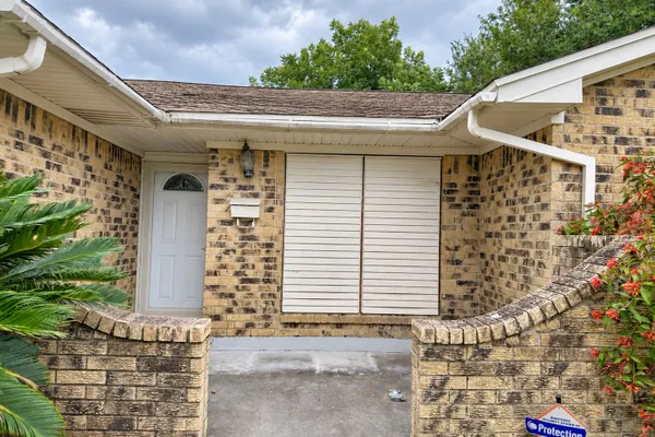 306 LANTANA DR