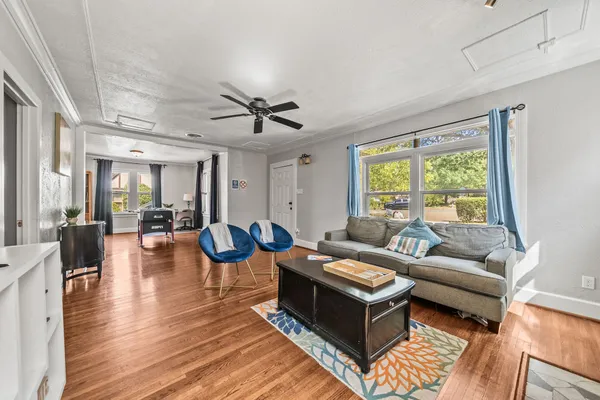 2807 CAIN BLVD