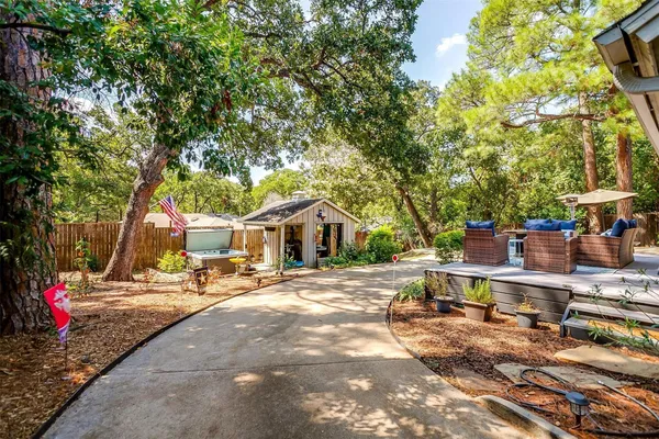 1412 RIDGECREST CIR