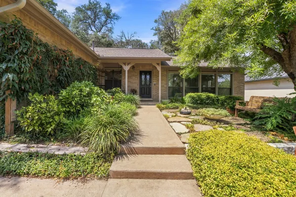 1904 STONERIDGE RD