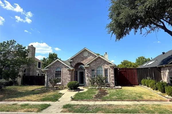 1518 NORTHAMPTON DR