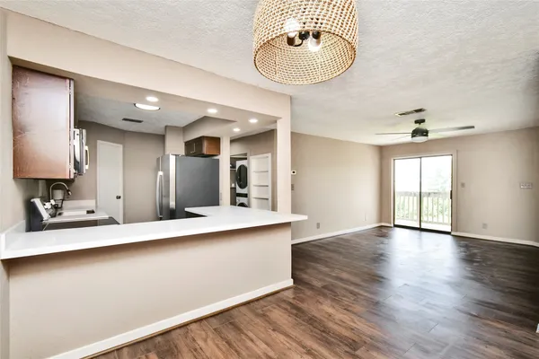 2501 GULF FWY 14A