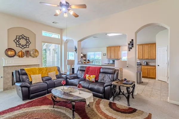 9014 CARRIAGE POINT DR