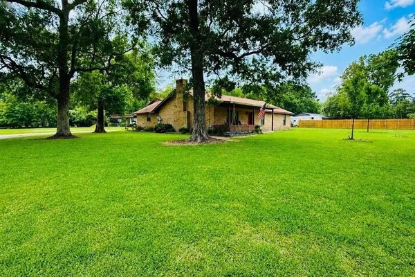 4902 MAGNOLIA LN