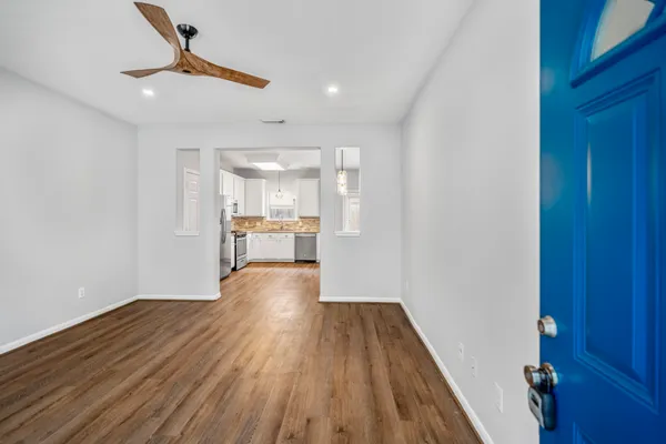 323 PLAZA DEL SOL PARK