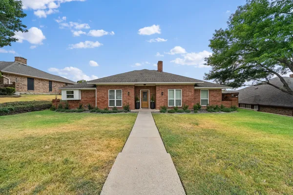 2805 COLLEEN DR