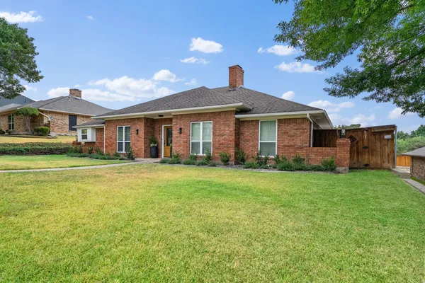 2805 COLLEEN DR