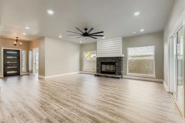 1403 SUNSET DR