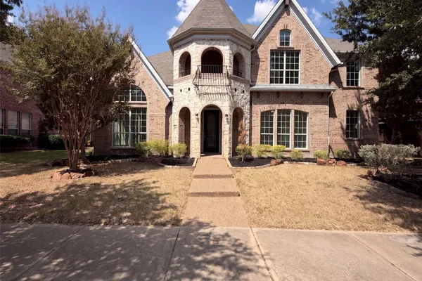 2716 DEARBORN LN