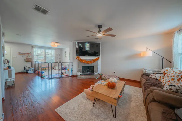 748 GRANITE RIDGE DR
