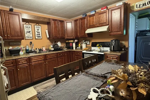 307 GEMMELL RD