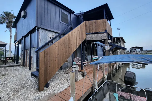 1555 CHANNEL DR