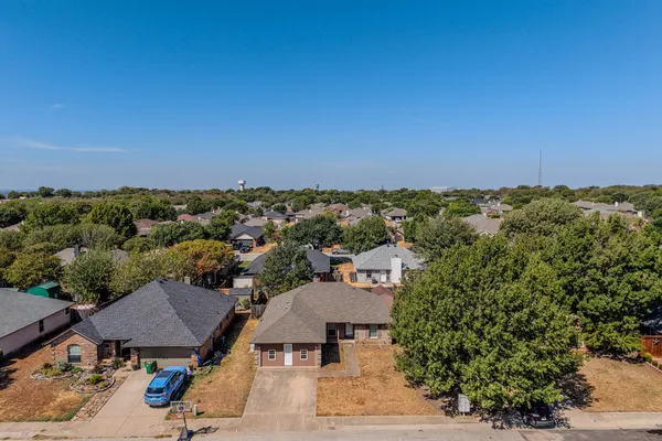 204 TROXELL BLVD