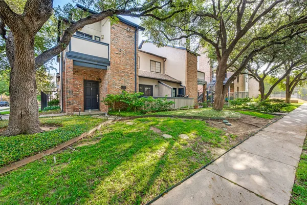 4102 BUENA VISTA ST 13