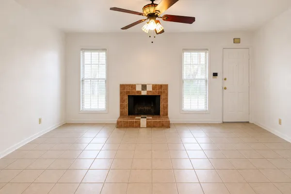 2110 WILCREST DR 101