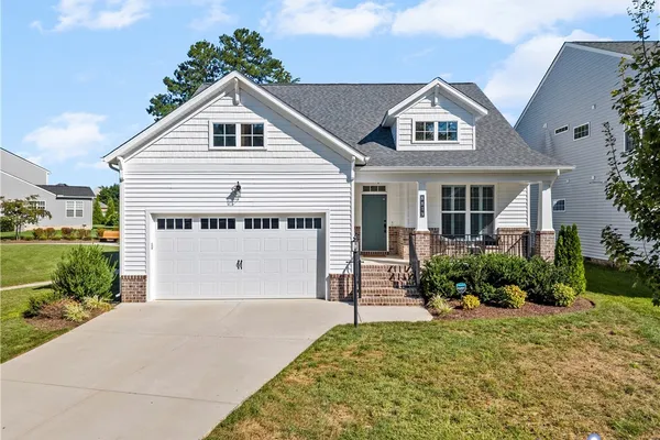 8819 ROBERTA RD