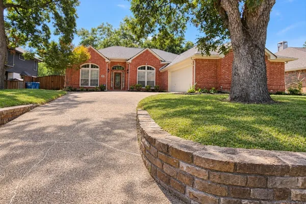 4213 PECAN GROVE LN