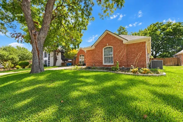 4213 PECAN GROVE LN