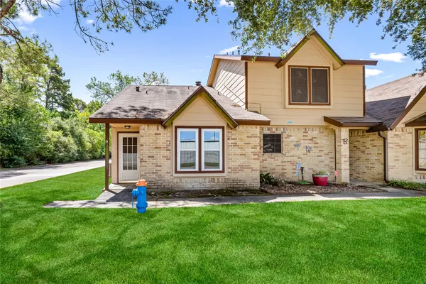 2091 COUNTRY VILLAGE BLVD A