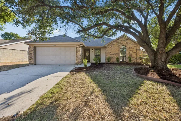 7208 MEADOWBROOK DR