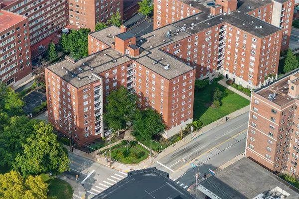 4601 FIFTH 525