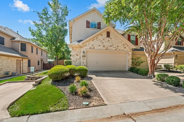 614 ROSEMEAD DR