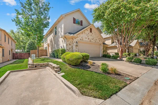 614 ROSEMEAD DR
