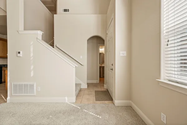 614 ROSEMEAD DR