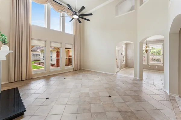 6231 SURFSIDE LN