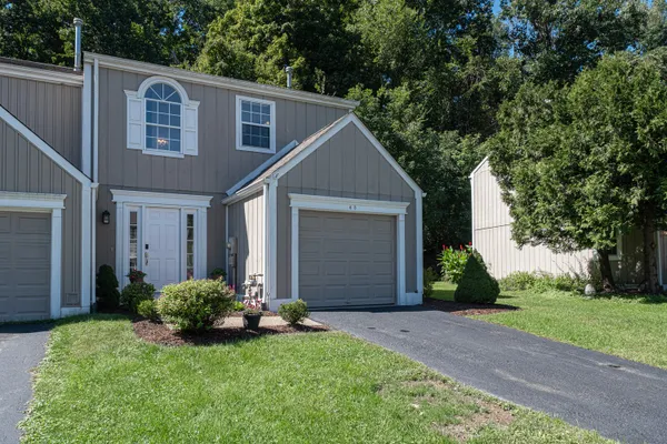 65 NEW LONDON LN