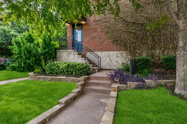 3513 BRYAN ST