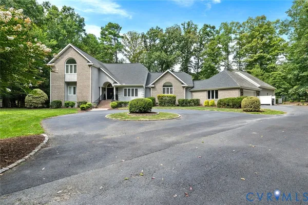 17 QUAIL RUN DR