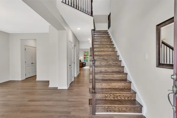 112 FOXTAIL CT