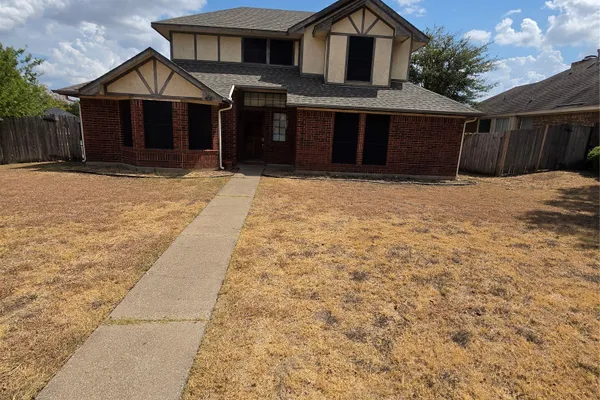 405 RAINTREE CIR