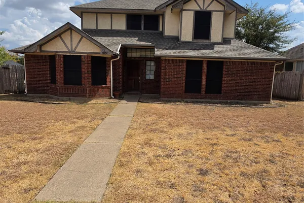 405 RAINTREE CIR