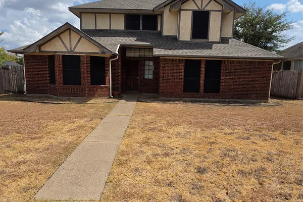 405 RAINTREE CIR