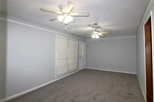 402 CHANDLER DR
