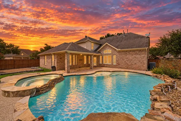 7906 EMERALD HAVEN DR